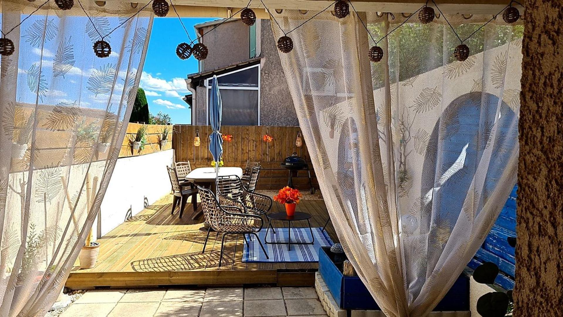 Maison Chaleureuse A อูเซส ภายนอก รูปภาพ
